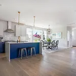 New House With Chef\'S Kitchen And Spa-Like Suite