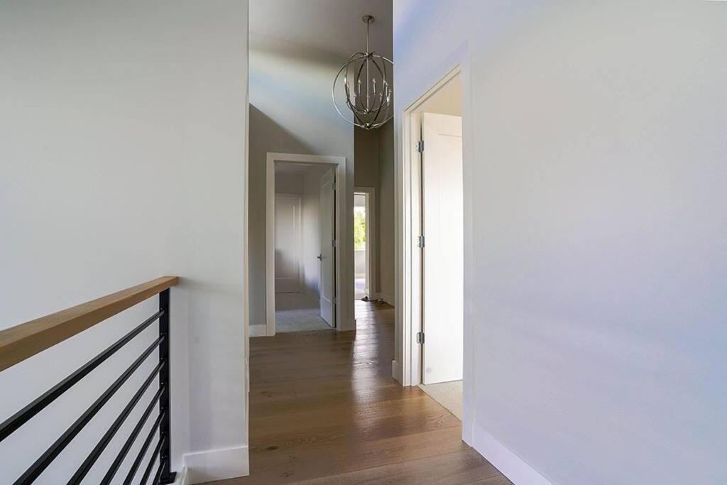 New House With Chef's Kitchen And Spa-like * Seattle